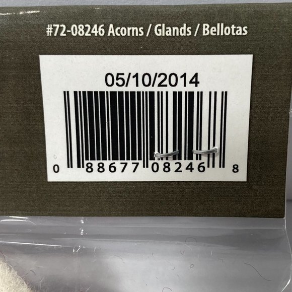 Christmas Acorns 100% Wool Felt Crafts Applique Embellishments Needle Felting - Picture 12 of 13